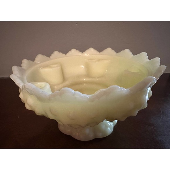 Vintage Fenton custard uranium glass candle stick holder - Picture 10 of 10